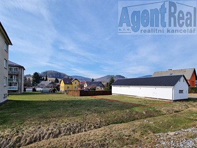 Prodej  komerčního pozemku 105 m²