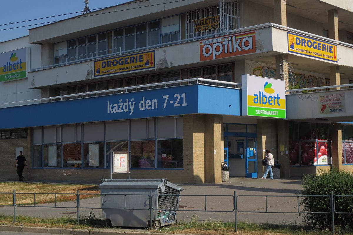 Pronájem obchodního prostoru 711 m² – fotografie 2