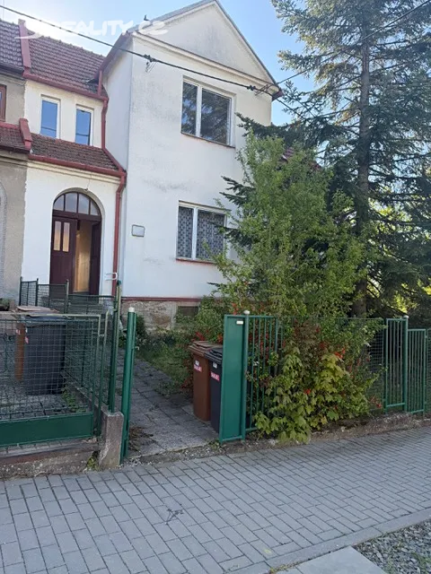 Prodej vily 140 m², pozemek 908 m²