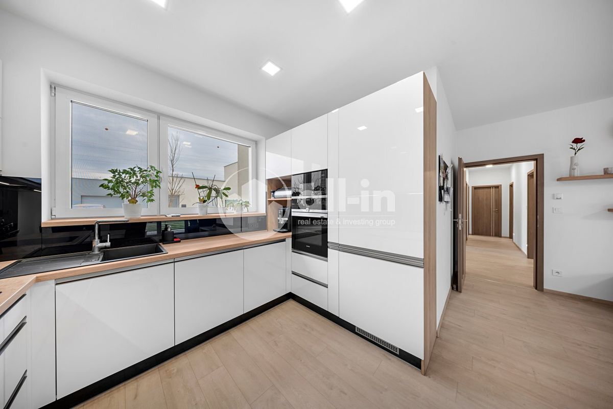 Prodej rodinného domu 145 m², pozemek 418 m² – fotografie 5