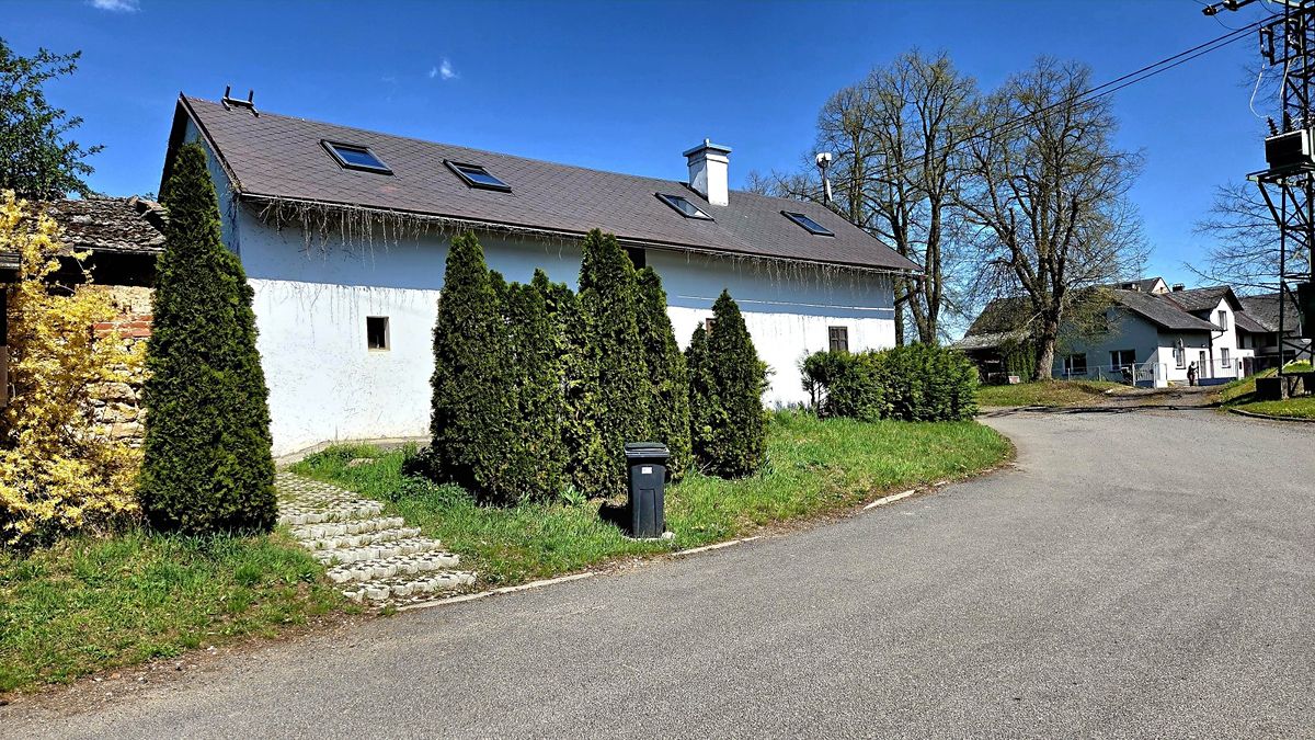 Prodej rodinného domu 160 m², pozemek 219 m² – fotografie 2