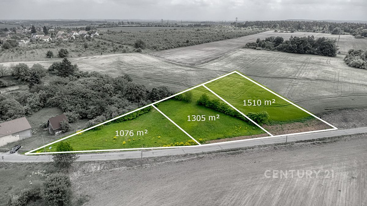 Prodej stavebního pozemku 1305 m² – fotografie 4