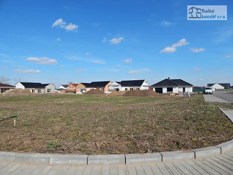 Prodej stavebního pozemku 853 m², Pohořelice – náhled fotky 3
