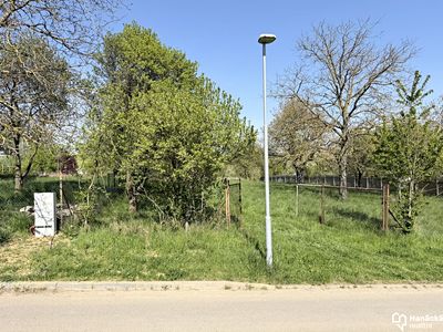 Prodej stavebního pozemku 1988 m²