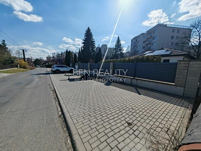 Pronájem garážového stání 40 m² — photo 3