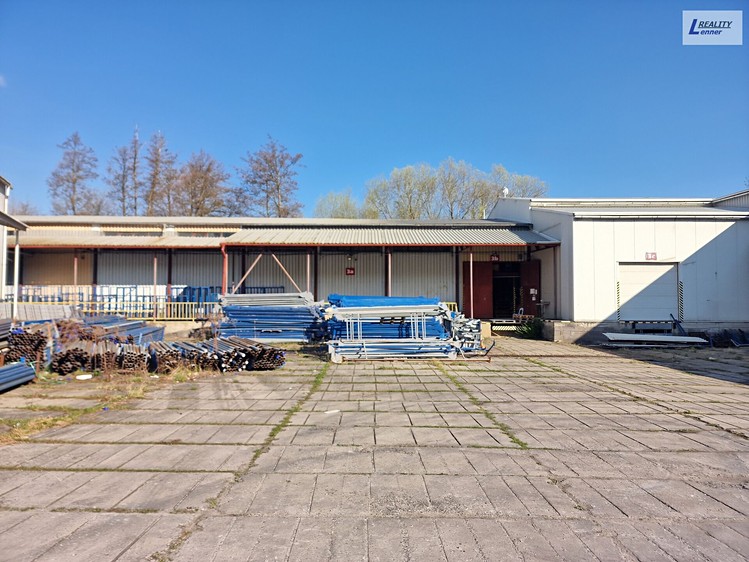 Pronájem komerčního prostoru, 1 045 m² (6 z 25)