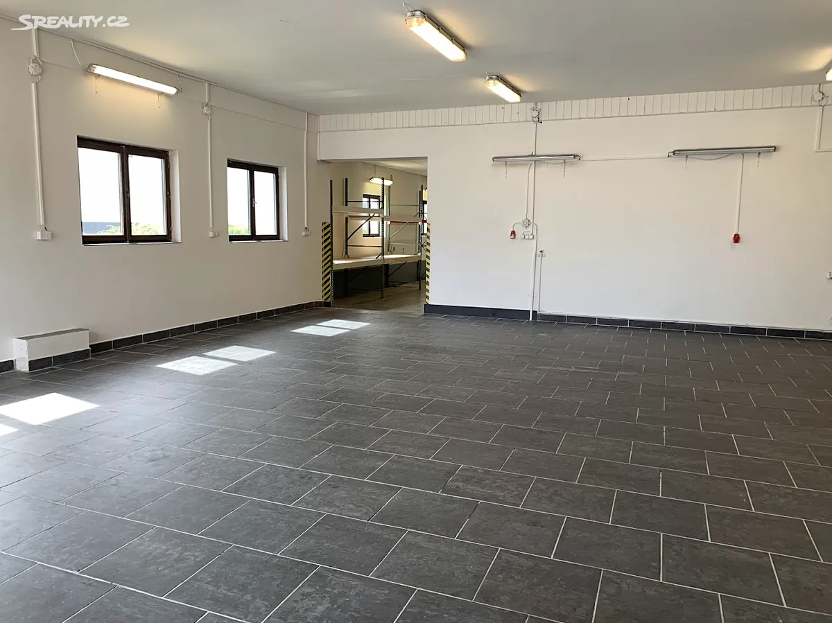 Pronájem výrobní haly, prostoru 392 m² – pohled 4