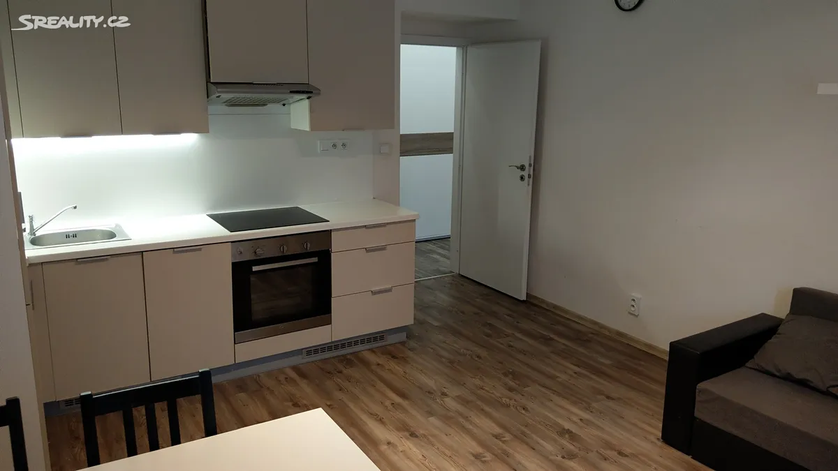 Prodej bytu 2+kk 43 m² – pohled 3