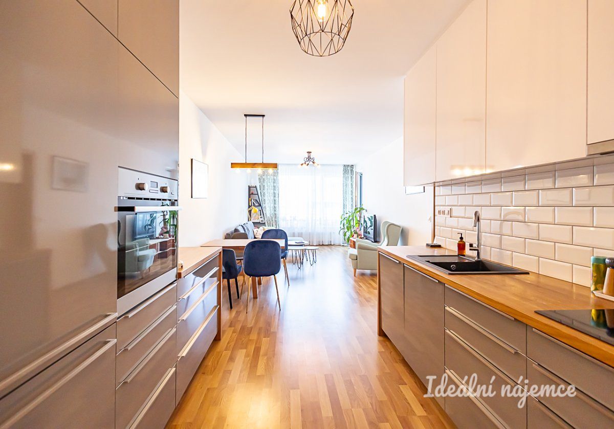 Pronájem bytu 2+kk 68 m²