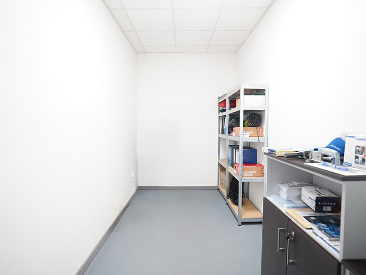 Pronájem komerčního prostoru, 420 m² (18 z 18)