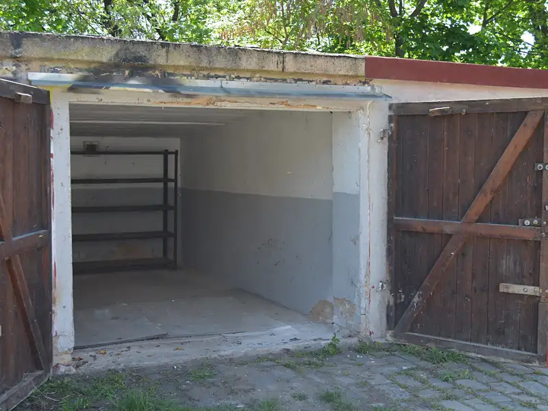 Prodej garáže 14 m², Praha – náhled fotky 2