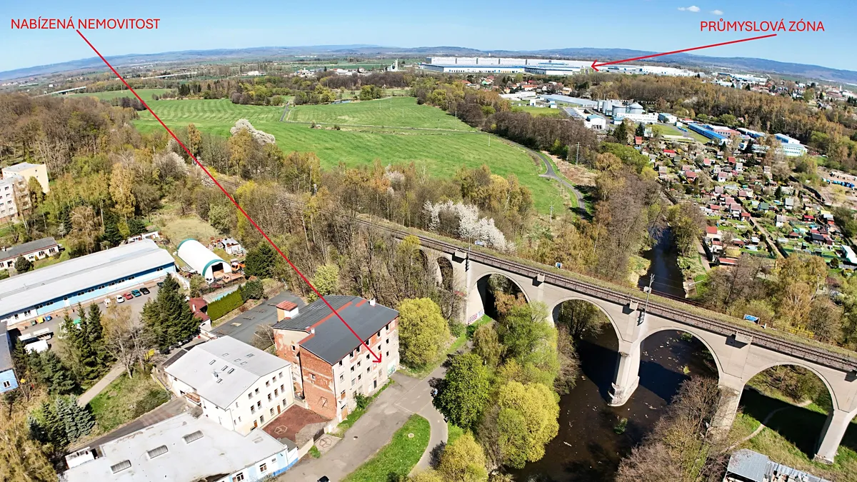Prodej komerční nemovitosti 1600 m²