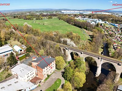 Prodej komerční nemovitosti 1600 m²