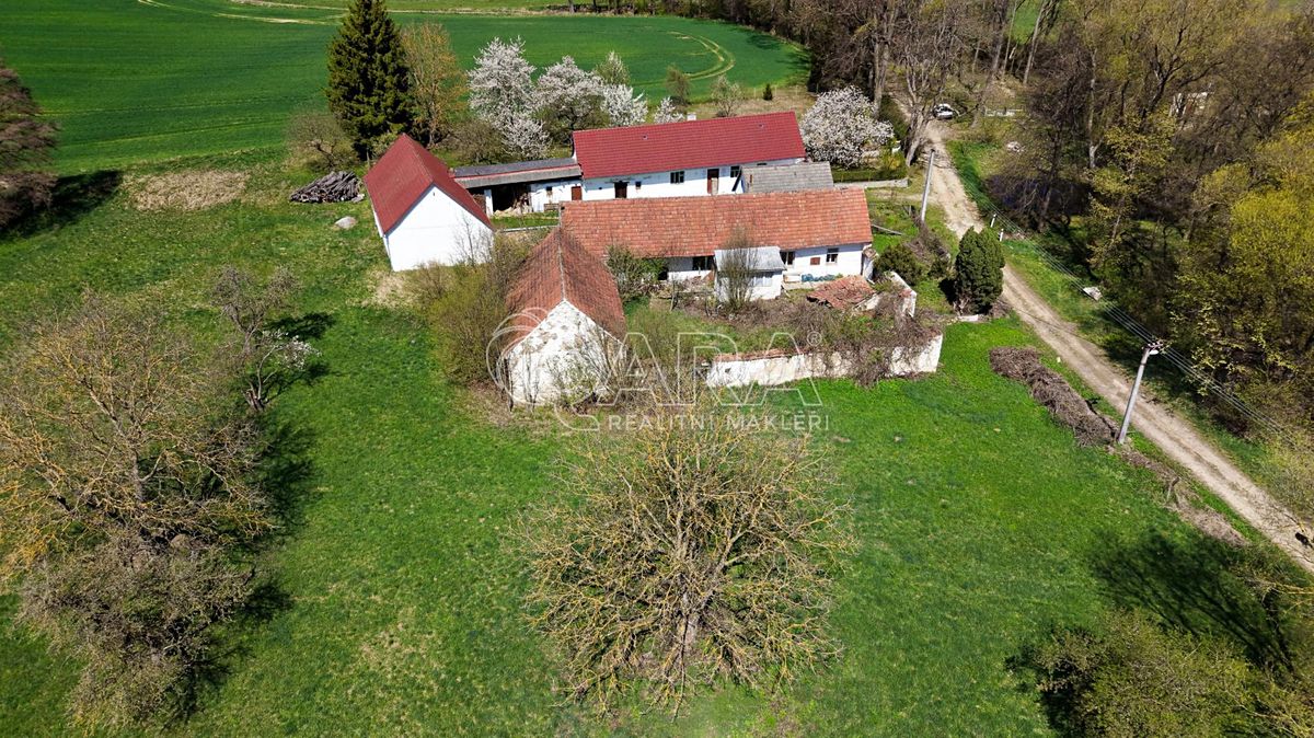Prodej rodinného domu 83 m², pozemek 2745 m² – fotografie 2