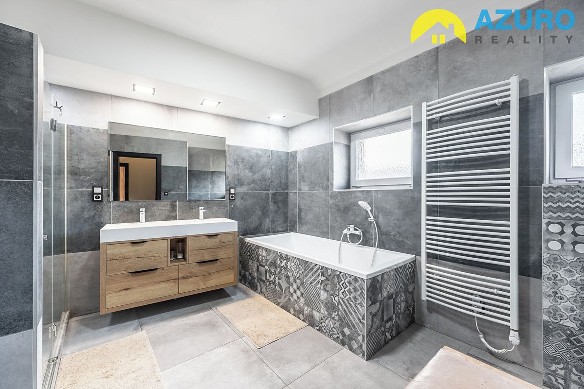 Prodej rodinného domu 460 m², pozemek 1581 m² – fotografie 4