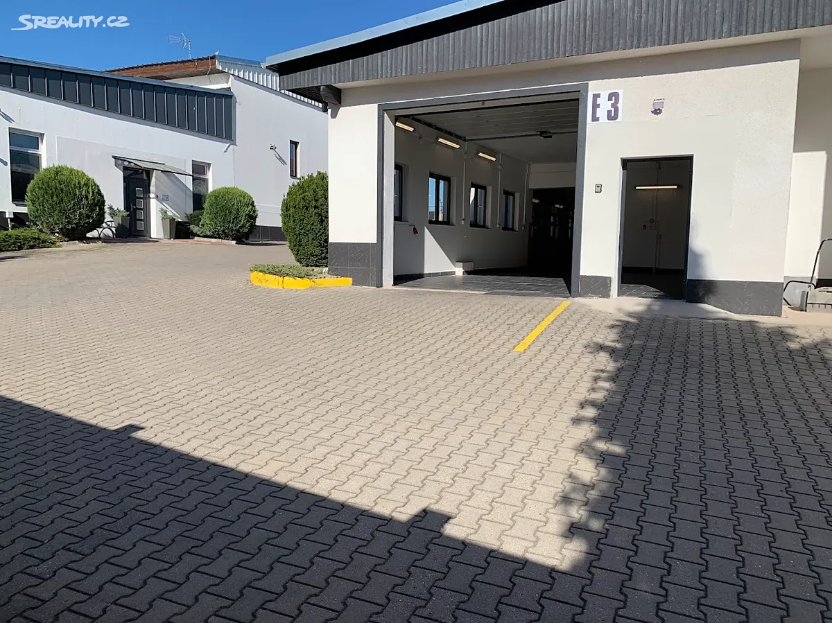 Pronájem výrobní haly, prostoru 392 m² – pohled 2