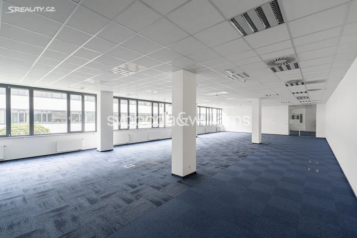 Pronájem kanceláře 868 m², Budějovická
