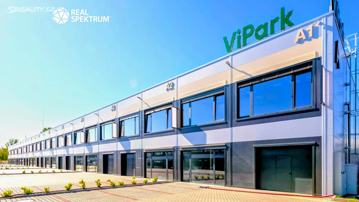 Pronájem skladového prostoru 892 m²