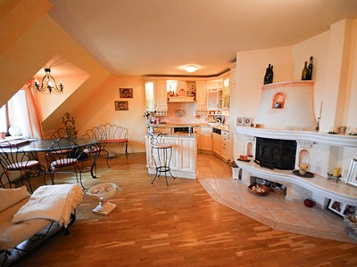 Pronájem bytu 3+kk 120 m² (Mezonet)