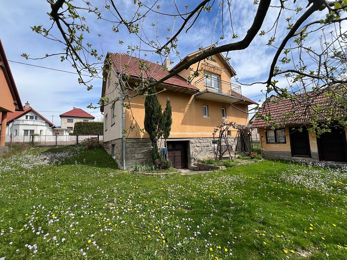 Prodej rodinného domu 362 m², pozemek 559 m² – fotografie 4