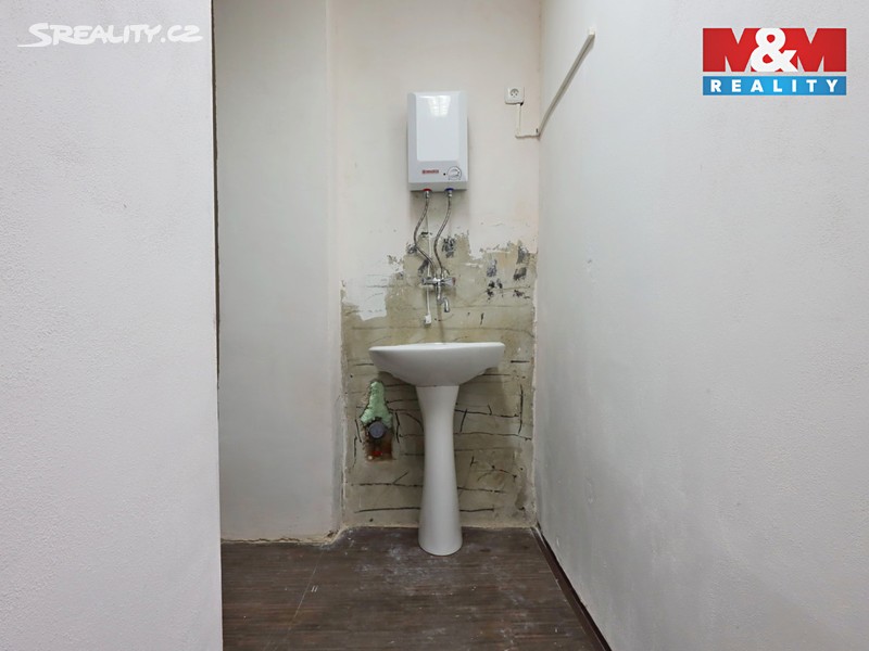 Pronájem obchodního prostoru 25 m² – pohled 5