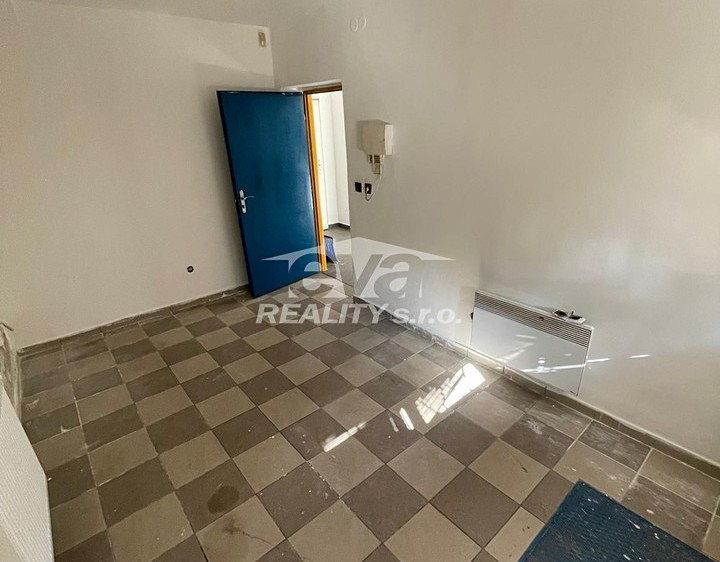 Комерційне приміщення на продаж, 830 м² (7 з 14)