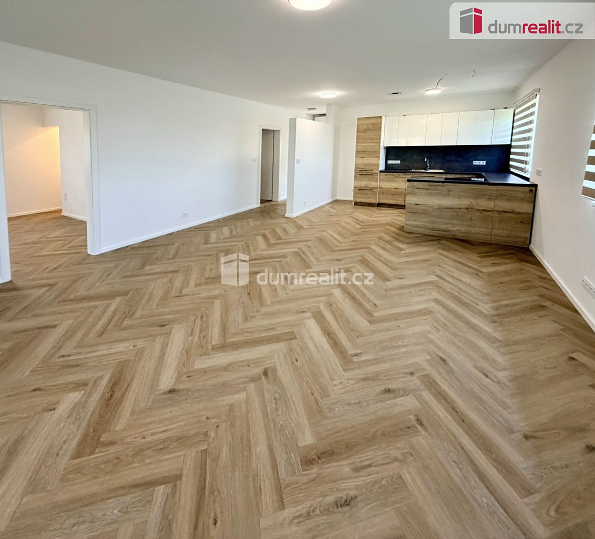 Prodej rodinného domu 132 m², pozemek 948 m² – fotografie 2