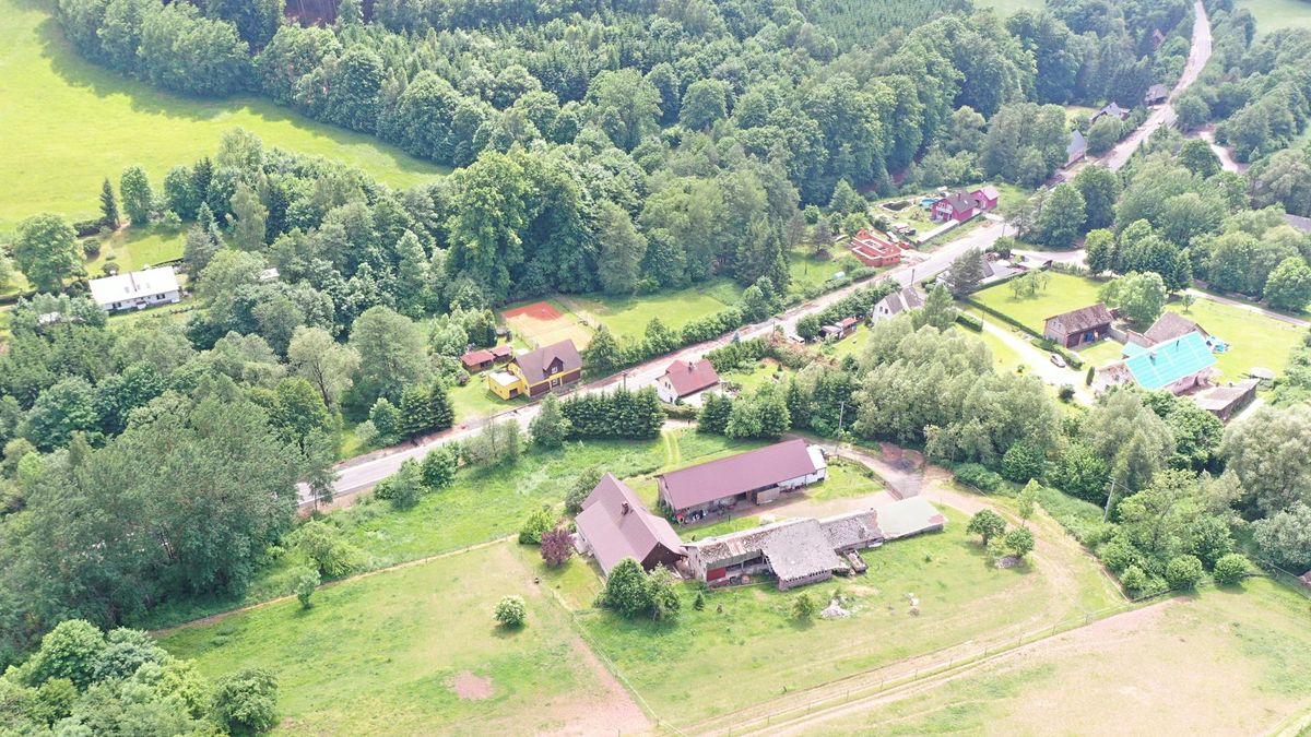 Prodej stavebního pozemku 2098 m² – fotografie 2