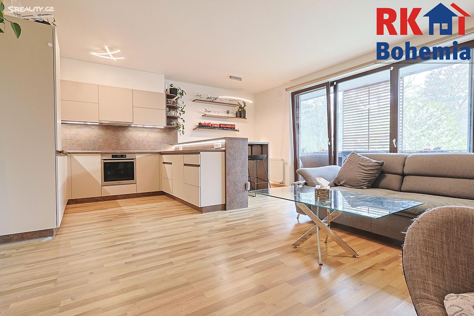Pronájem bytu 3+kk 77 m² (Jednopodlažní), Hostivice