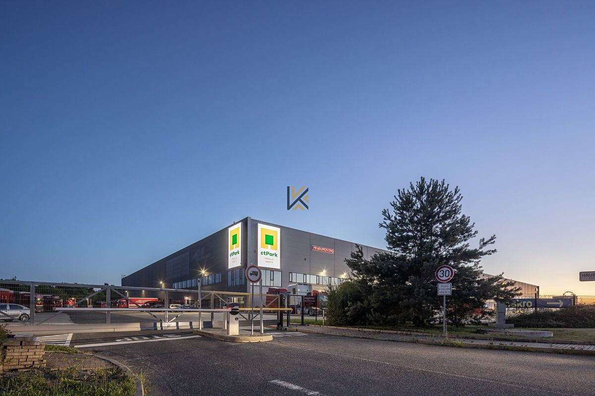 Pronájem obchodního prostoru 225 m²