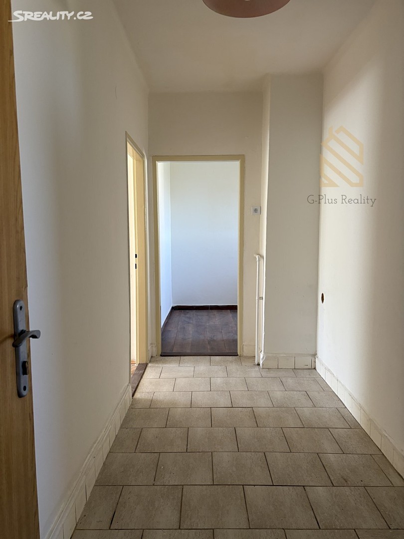 Pronájem bytu 2+1 65 m² – pohled 3