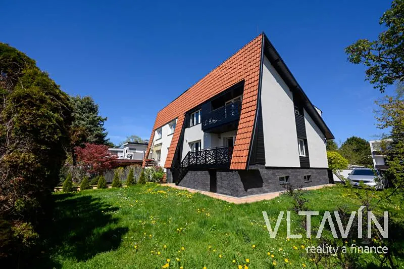 Prodej rodinného domu 232 m², pozemek 391 m²