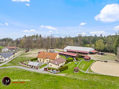 Prodej  zemědělské usedlosti 240 m², pozemek 12 353 m²