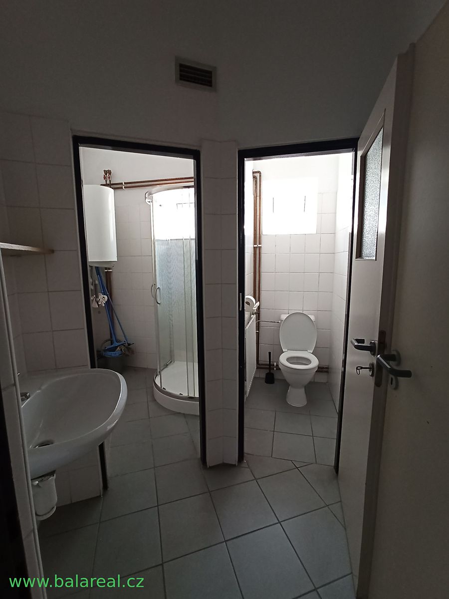 Pronájem kanceláře 120 m²