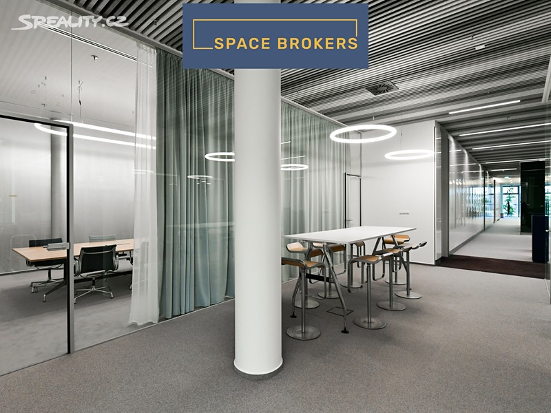 Pronájem kanceláře 450 m², Praha