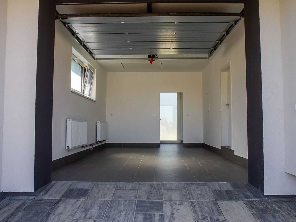 Prodej rodinného domu 350 m², pozemek 654 m² – fotografie 4