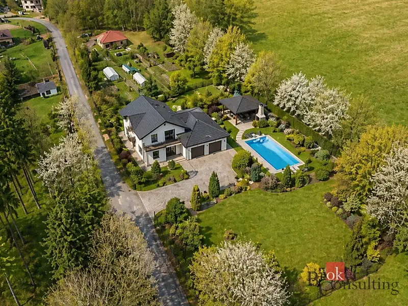 Prodej stavebního pozemku 3662 m², Milhostov – náhled fotky 2