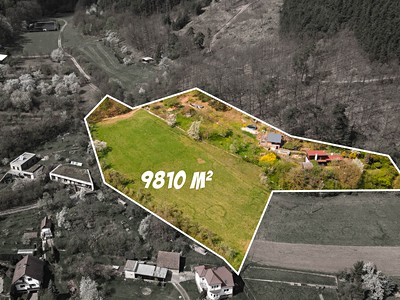 Prodej  stavebního pozemku 9 810 m²