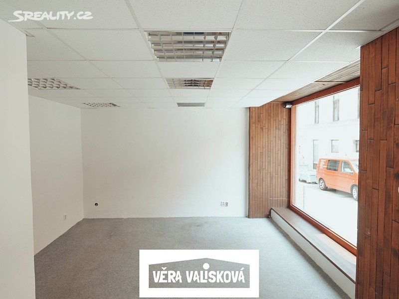Pronájem obchodního prostoru 22 m² – pohled 2