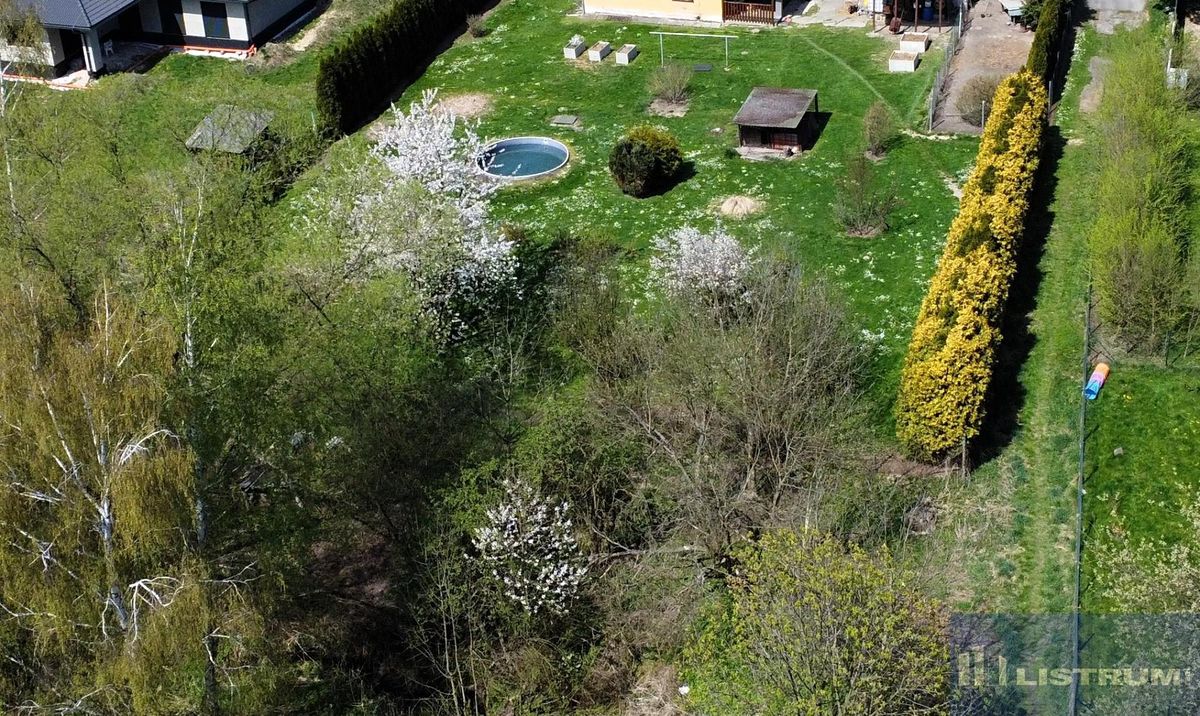 Prodej stavebního pozemku 1296 m² – fotografie 3