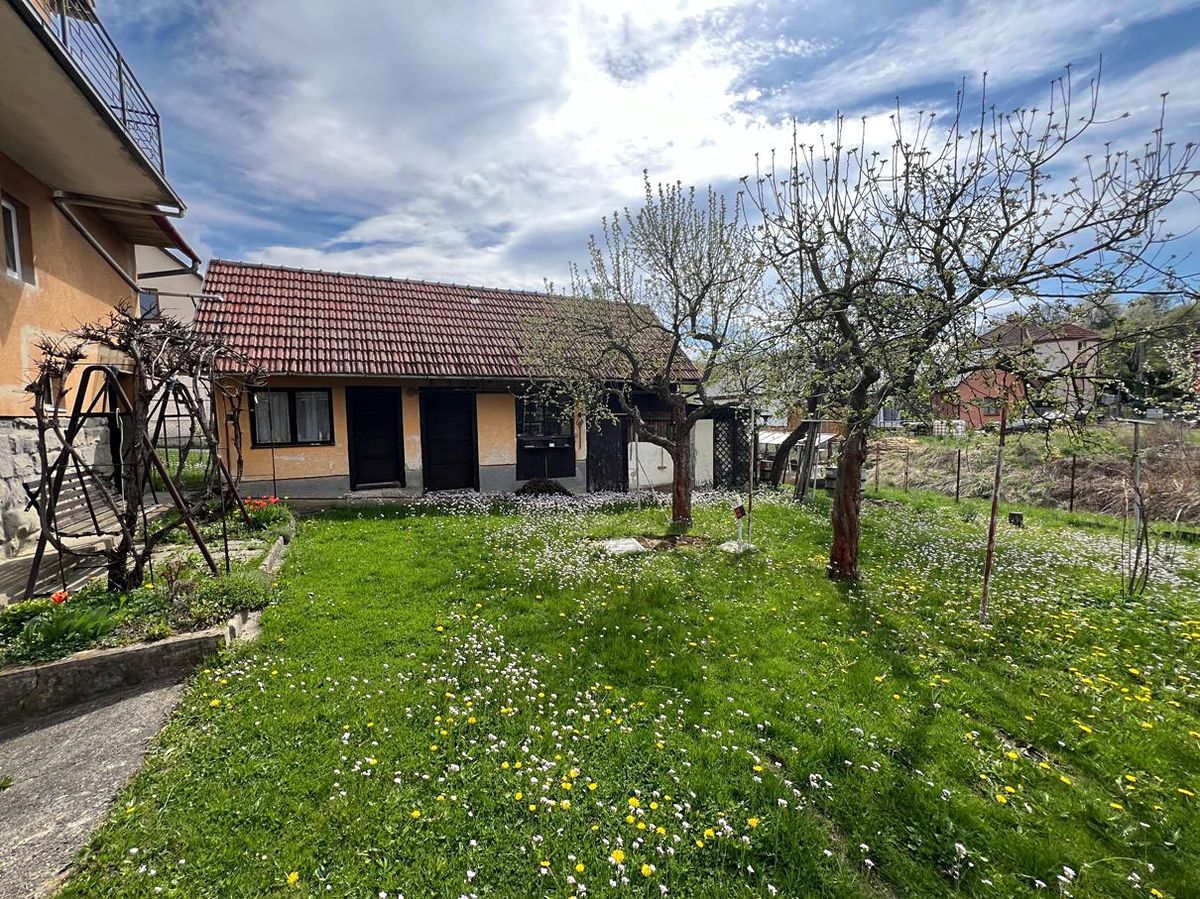 Prodej rodinného domu 362 m², pozemek 559 m² – fotografie 5