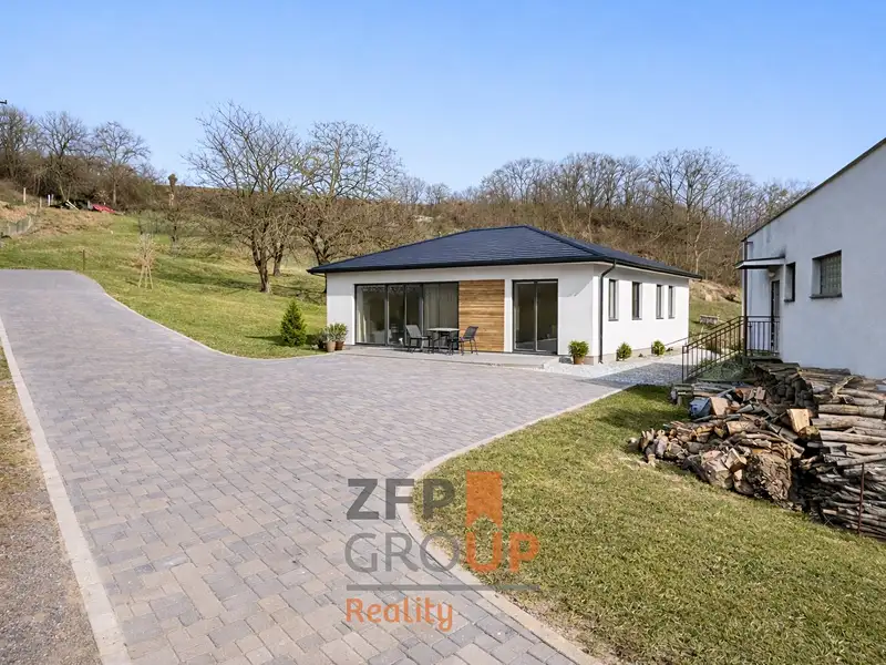 Prodej stavebního pozemku 730 m², Košíky – náhled fotky 3
