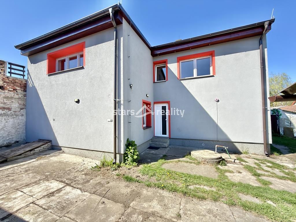 Prodej rodinného domu 179 m², pozemek 414 m² – fotografie 3