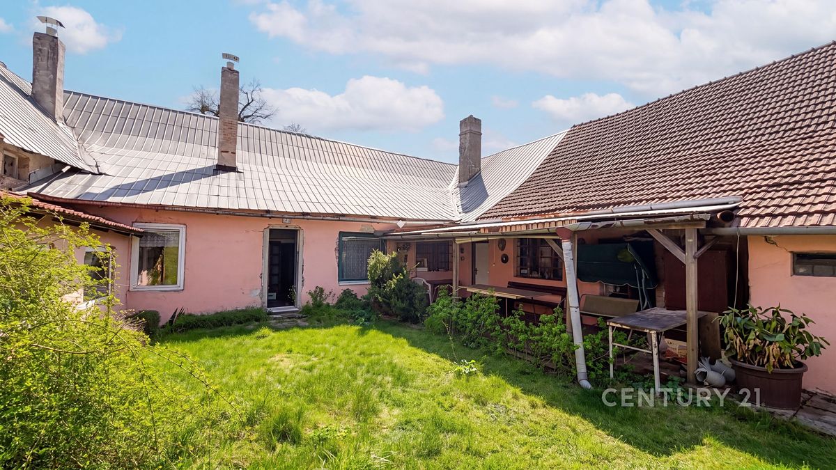 Prodej rodinného domu 366 m², pozemek 1404 m² – fotografie 3