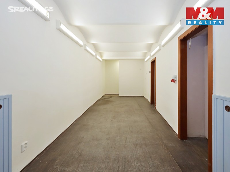 Pronájem obchodního prostoru 25 m² – pohled 4