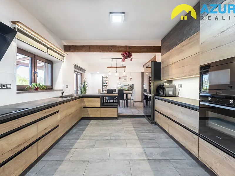 Prodej rodinného domu 460 m², pozemek 1581 m², Horní Moštěnice – náhled fotky 2