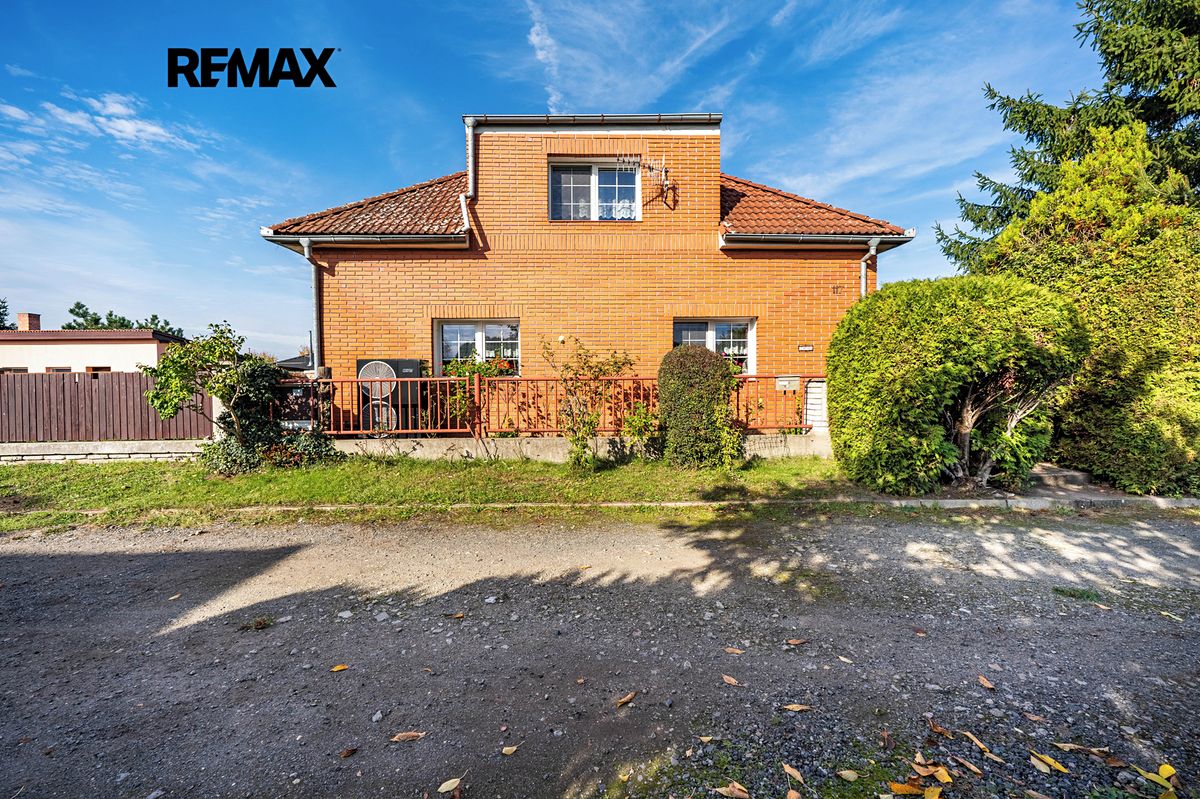 Prodej rodinného domu 197 m², pozemek 2250 m²