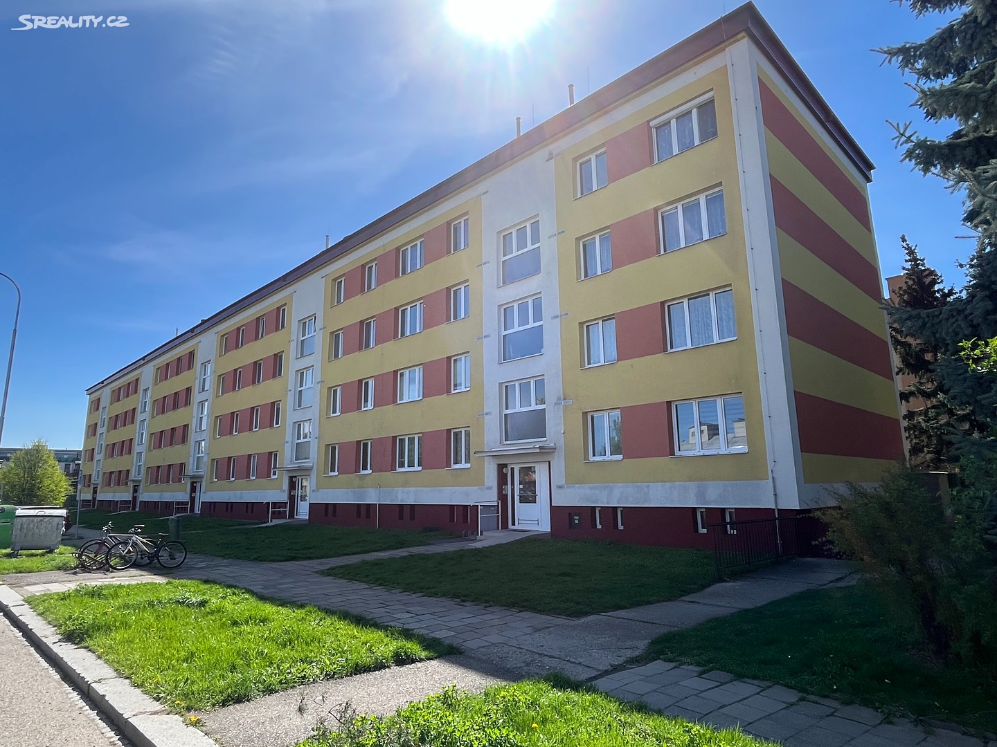 Prodej bytu 2+1 55 m² – pohled 2