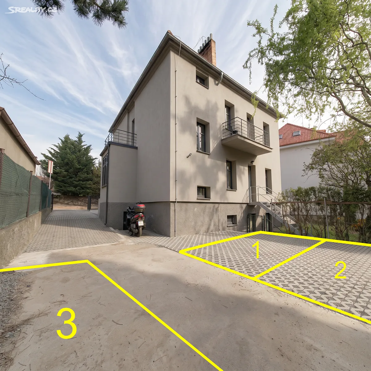 Pronájem garážového stání 12 m², Praha
