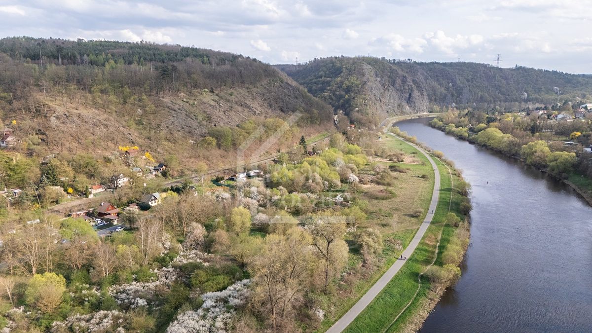 Prodej pozemku 5450 m² – fotografie 3